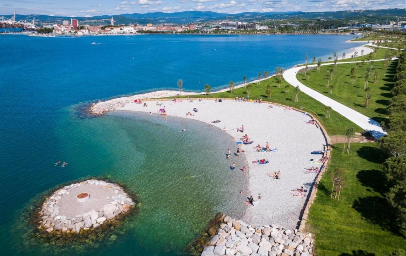 Bright Apartment Capodistria Esterno foto